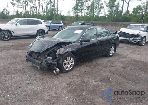 2002 Nissan Altima 2.5 S from USA, damaged, VIN 1N4AL11E02C166764